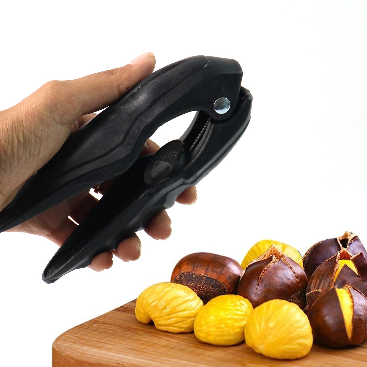 Multipurpose Walnuts and Seafood Cracker Tool - (1 Pc) Multipurpose Walnuts and Seafood Cracker Tool - (1 Pc)
